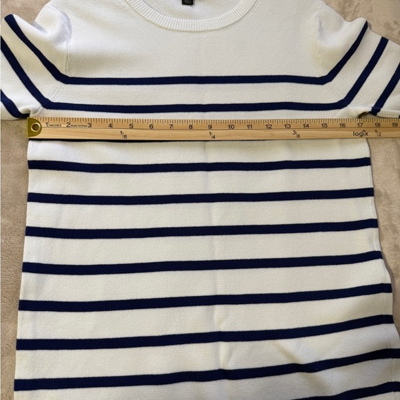 J.Crew Short-sleeve Margot sweater dress in stripe Size Small - Picture 5 of 9